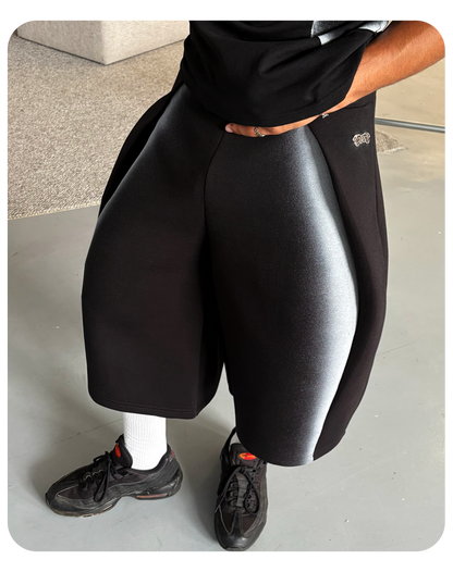 SWEATS© Pleated Bermuda